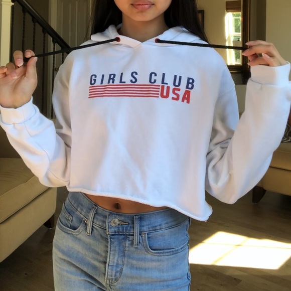 Soft Cropped Sweatshirt - Picture 2 of 5